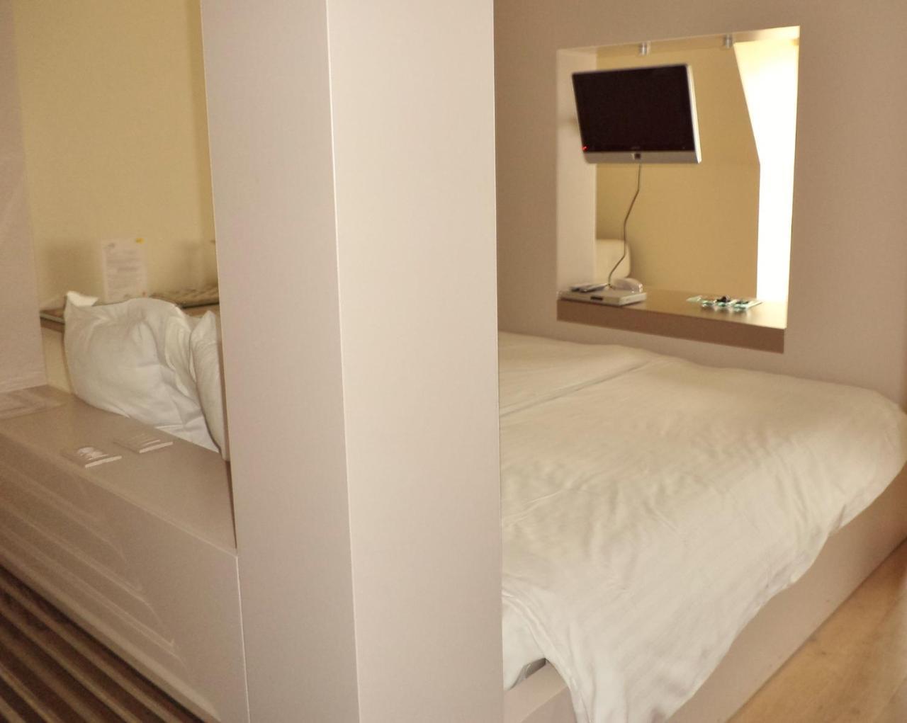 Hotel Recour Поперинге Екстериор снимка